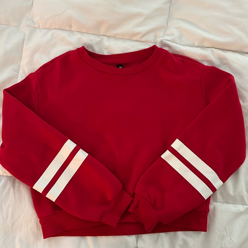 H&M cropped sweatshirt